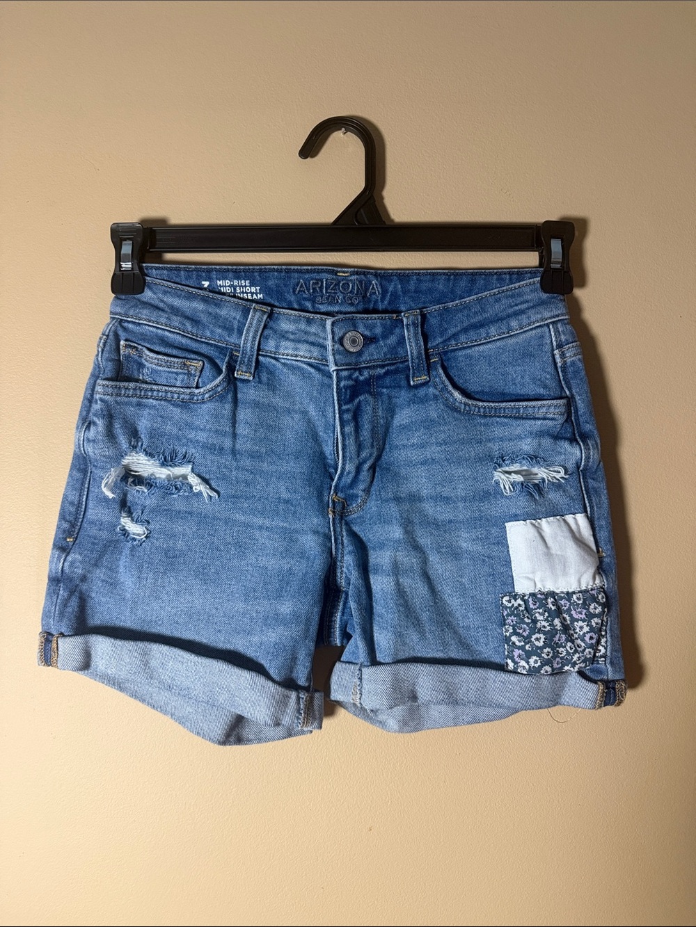 Arizona Jean Company Light Blue Distressed Denim Shorts with Patchwork Sz 3